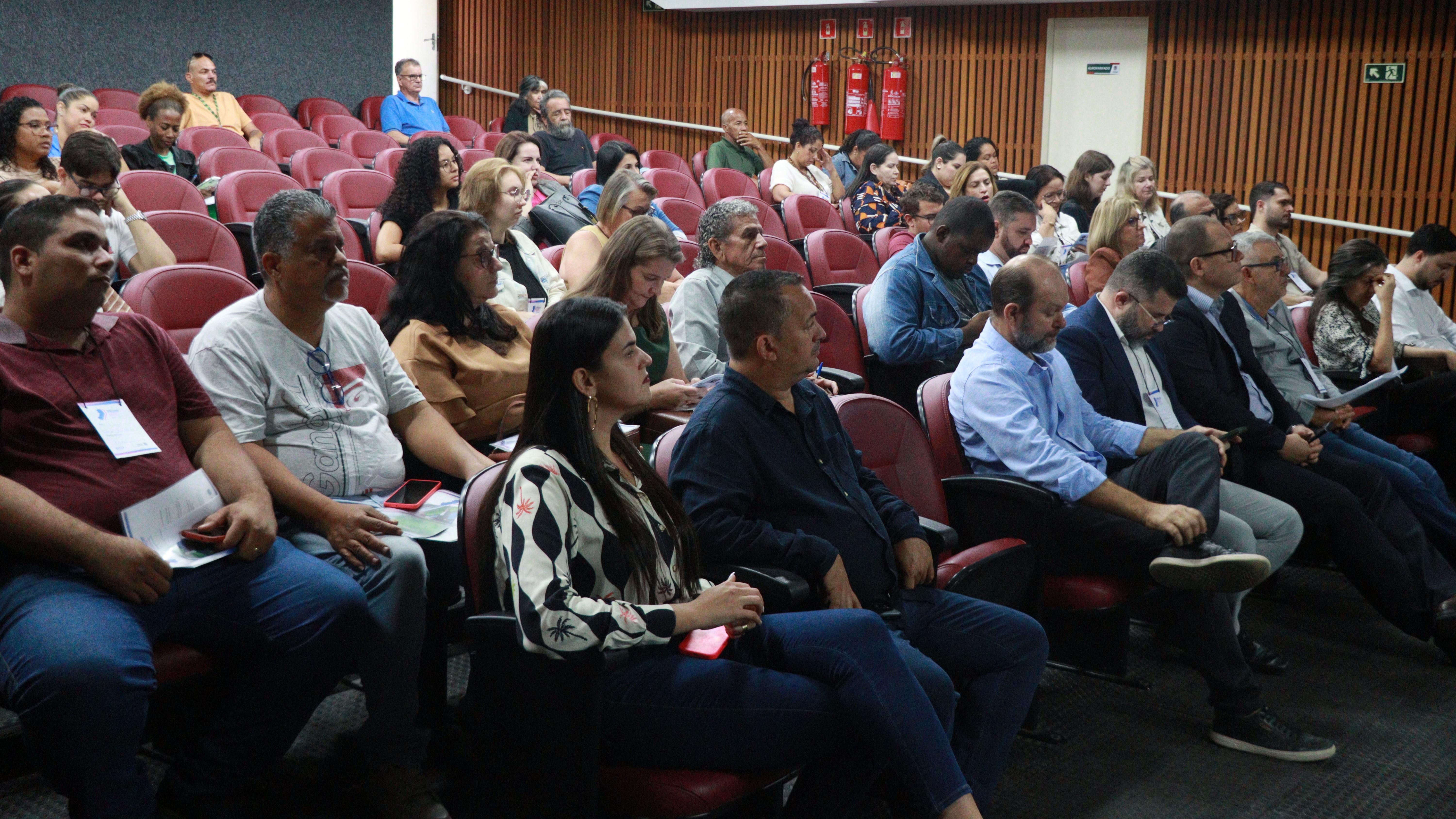 Viana sedia seminário sobre qualificação profissional e desenvolvimento econômico no Espírito Santo