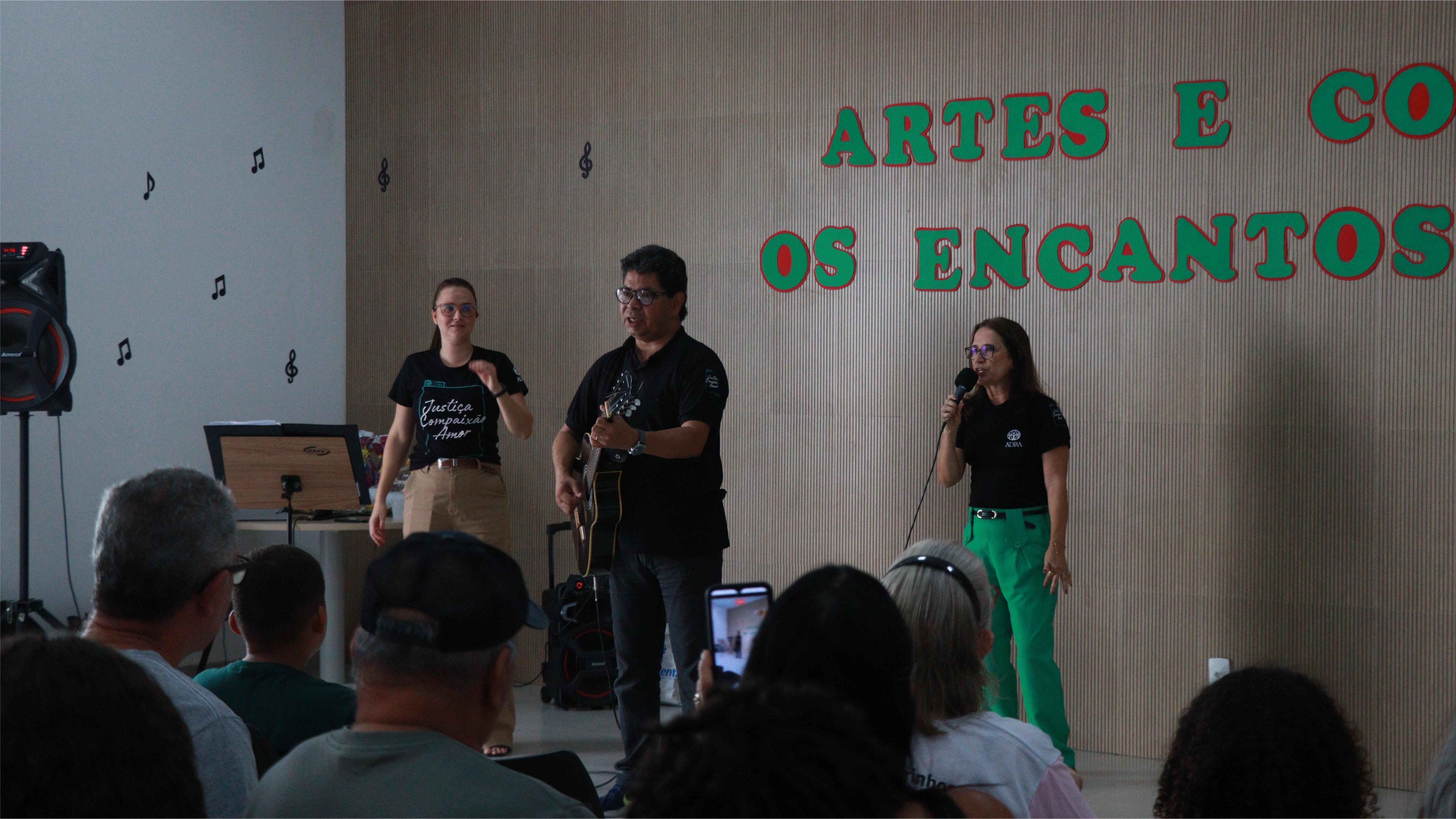 Arte e música marcam último encontro de 2025 do Serviço de Convivência e Fortalecimento de Vínculos em Viana