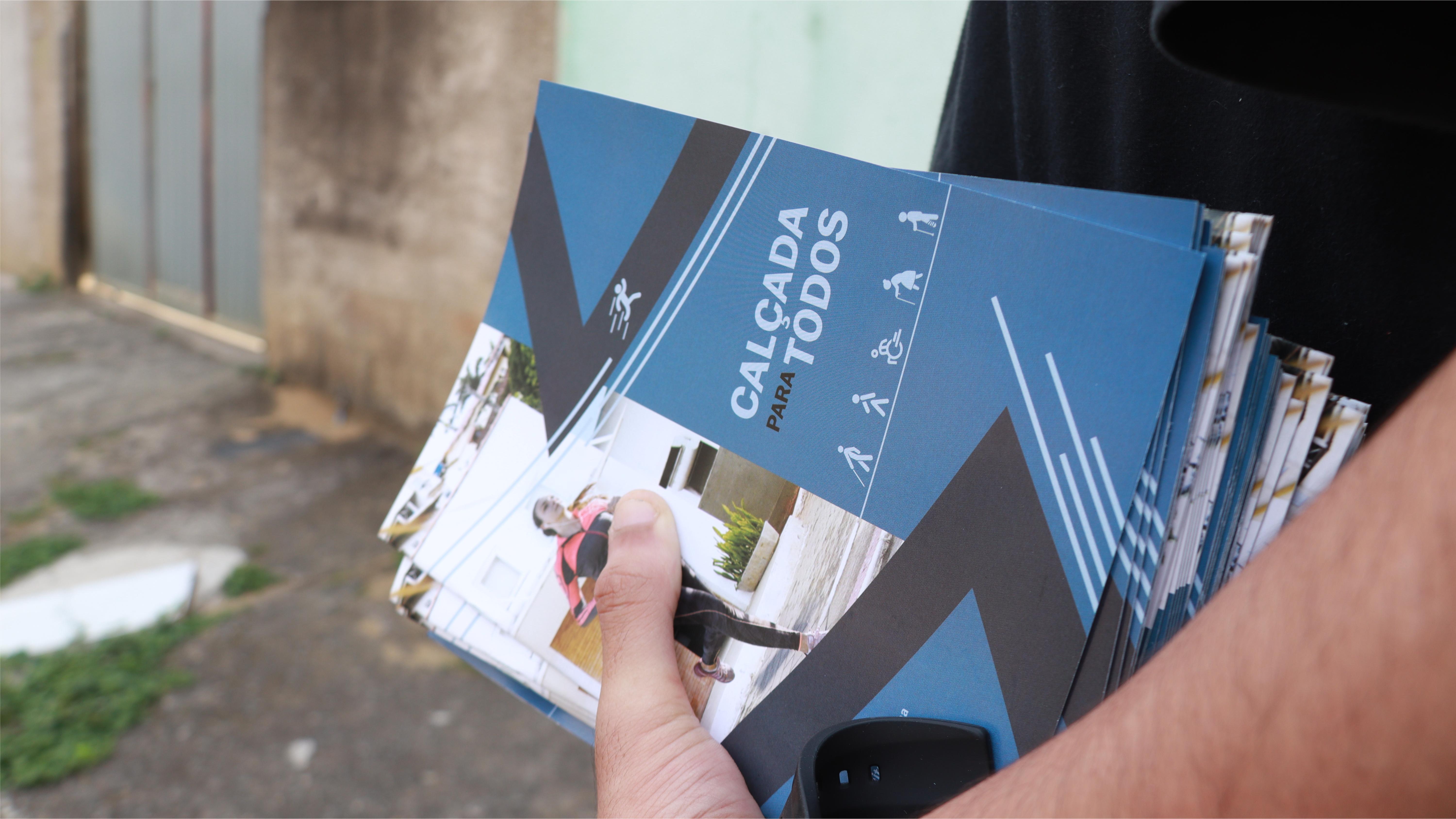 Ação leva informação sobre acessibilidade a moradores de Vila Bethânia